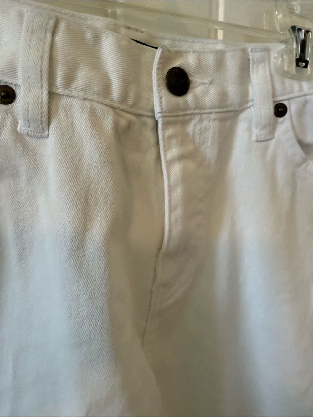 Women’s Capri White Denim Jeans - Picture 2 of 6
